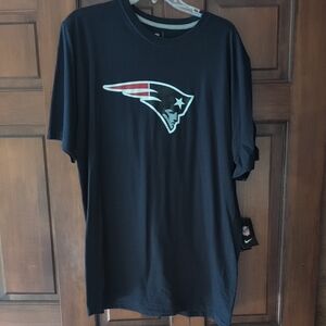 Nike Men's Navy Blue Patriots T-Shirt with Logo